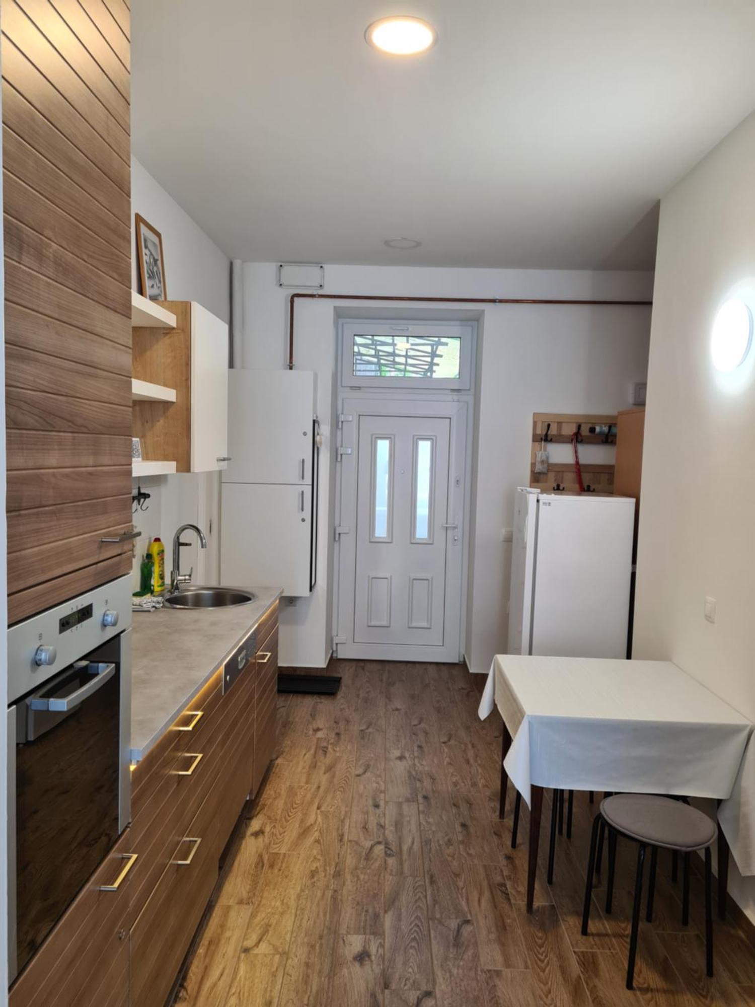 Calvary-1 Apartment *